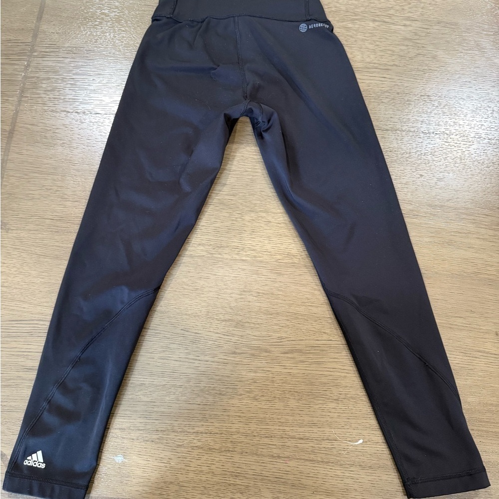 Adidas womens
Black Leggings